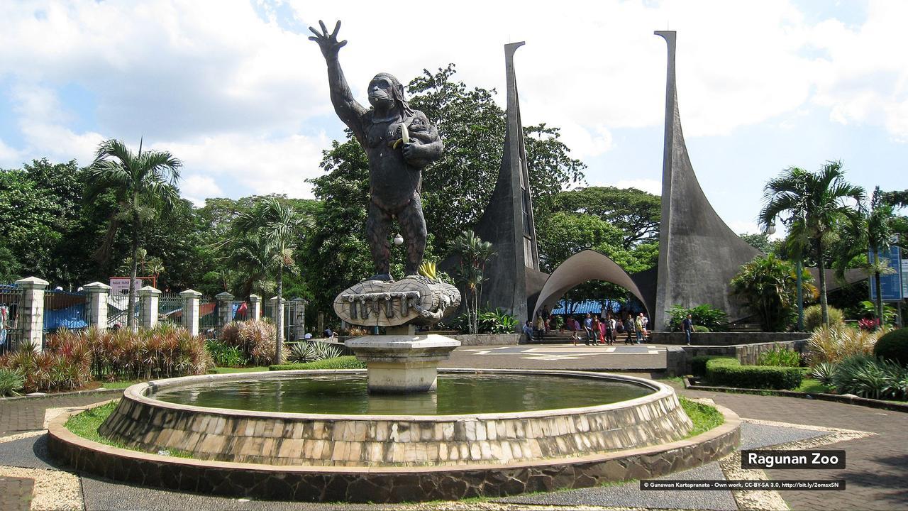 Zen Rooms Kuningan Syariah Yakarta Exterior foto