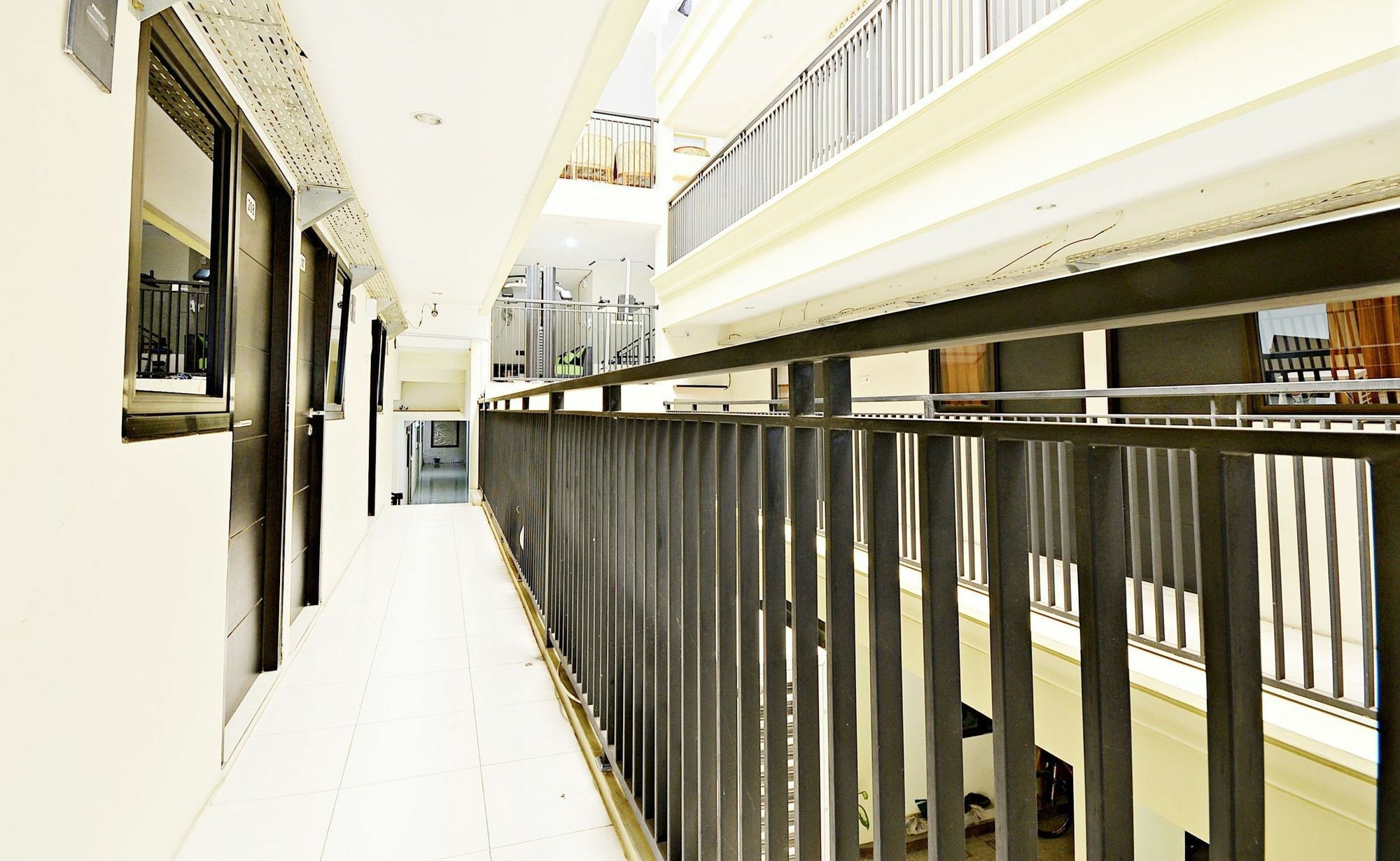 Zen Rooms Kuningan Syariah Yakarta Exterior foto